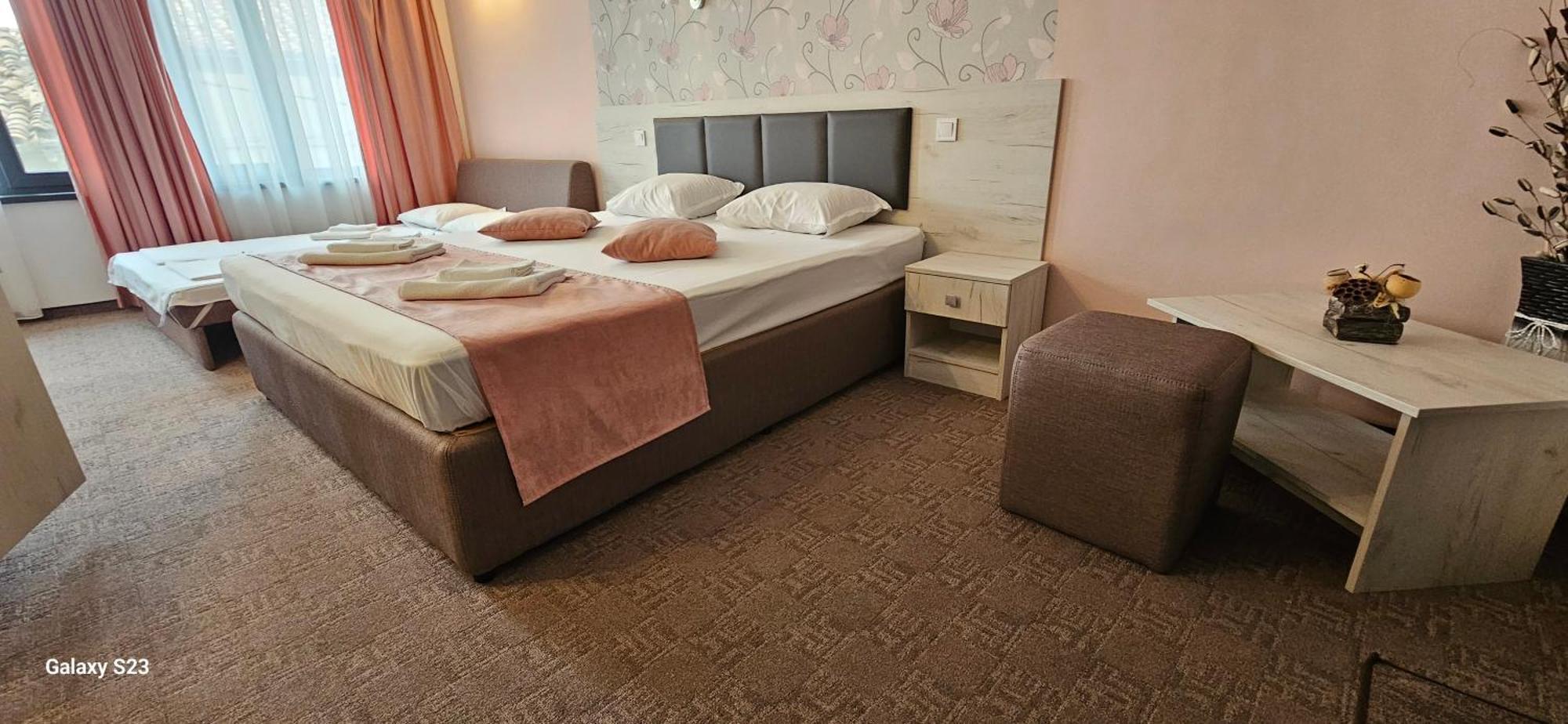 Guest House Saint Petka Veliko Tarnovo Ngoại thất bức ảnh